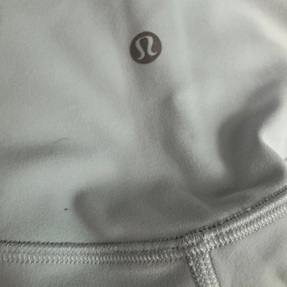 Lululemon Athletica Light Blue Leggings Slim Tapered Fit Size 4
